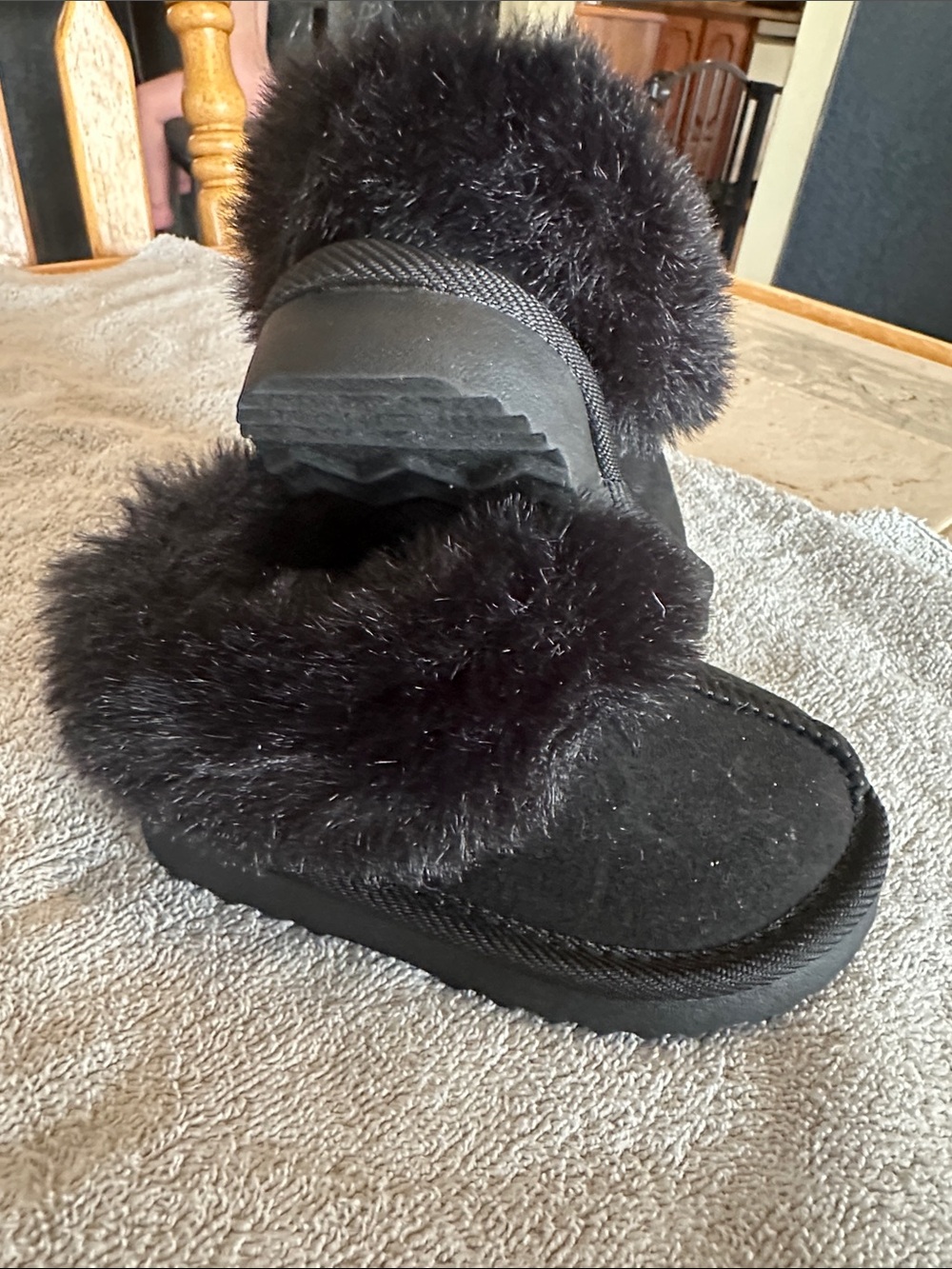 Plush Faux Fur Black Slippers